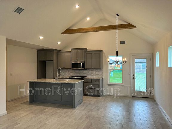 3rd image of 10219 S 228th East Ave