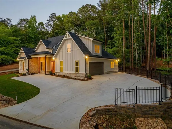 231 Hillside Dr, Waleska, GA 30183