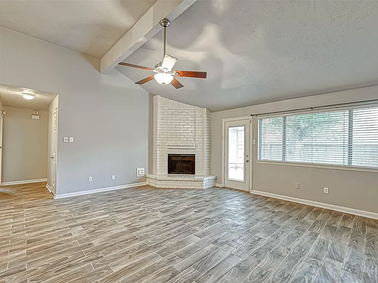 2235 Sentinal Oaks St — Photo 10