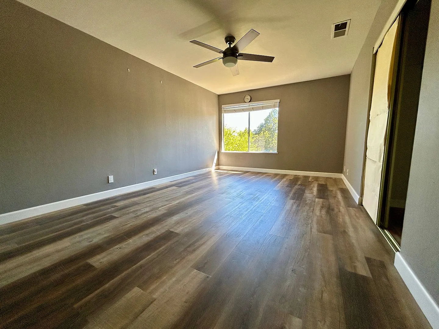 Updated townhome in the heart of Fremont — Photo 3