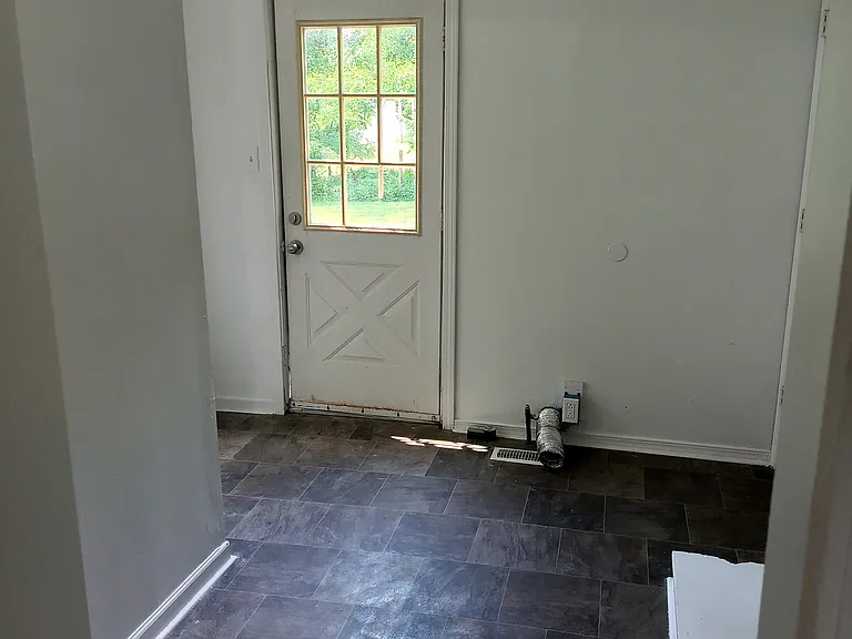 312 N Forbes St — Photo 11