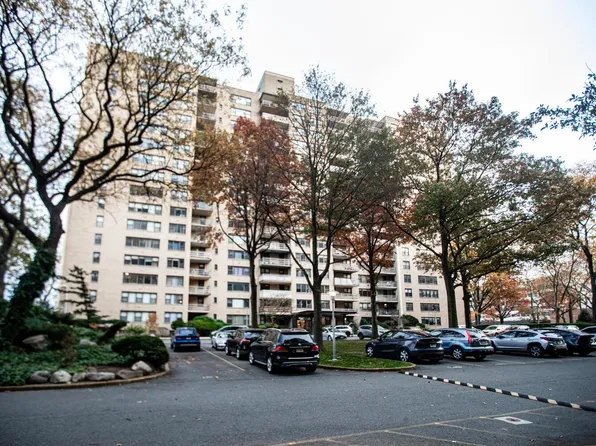 201 Saint Pauls Avenue image 1 of 37