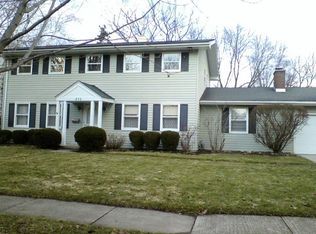 256 Carriage Hill Dr, Aurora, IL