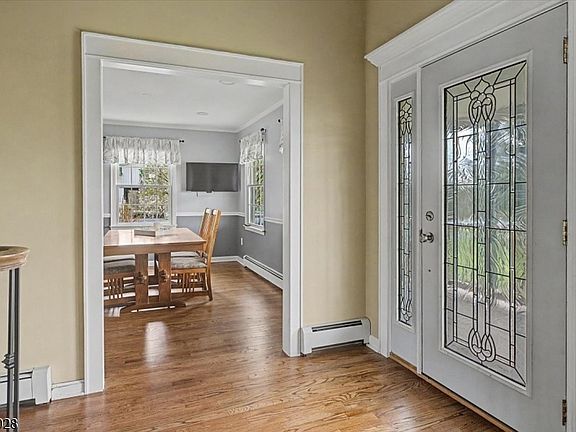 5th image of 502 Woolf Rd