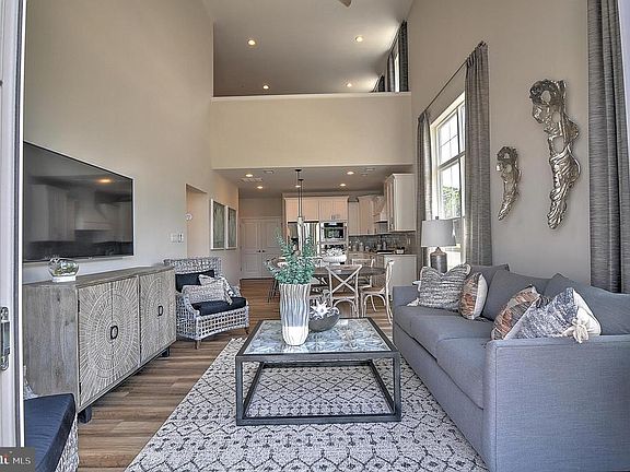 4th image of 23088 Waggoner Ave #44