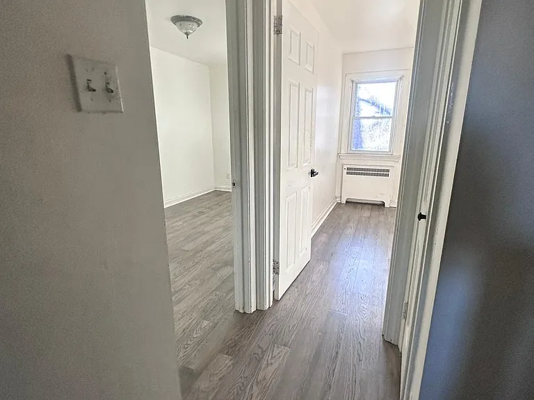 320 Copley Rd — Photo 2