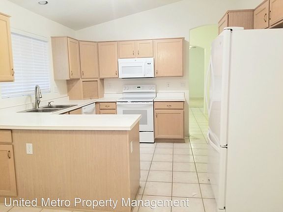 3rd image of 20926 N 107th Dr