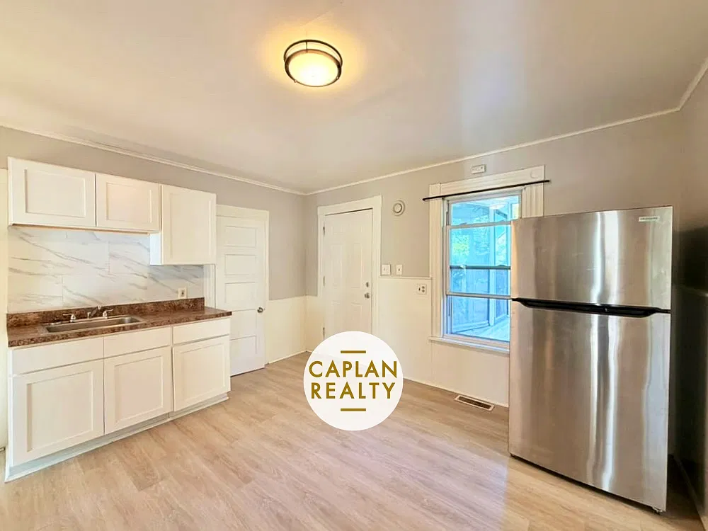13 Bassett St — Photo 3