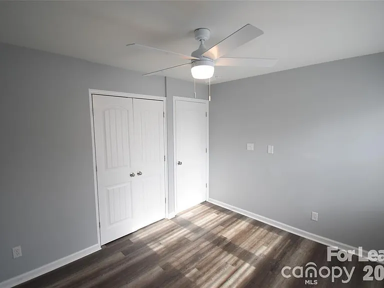 924 Edgegreen Dr — Photo 9
