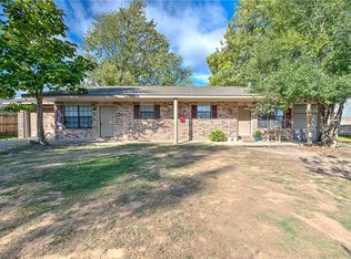 1500 A&b N Pleasant St, Springdale, AR 72764