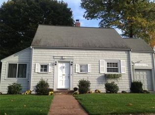 85 Canterbury Rd, Waltham, MA 02453