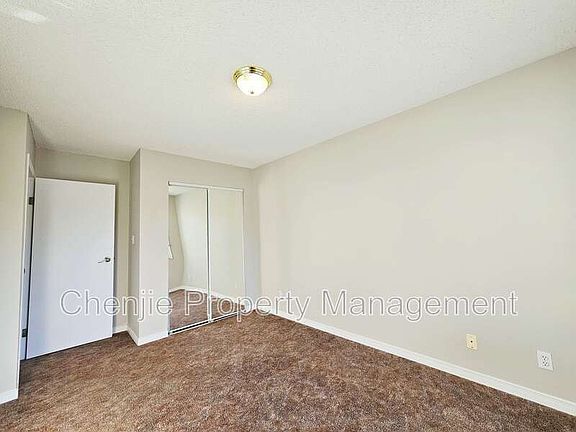 3rd image of 25 Akinsdale Gdns