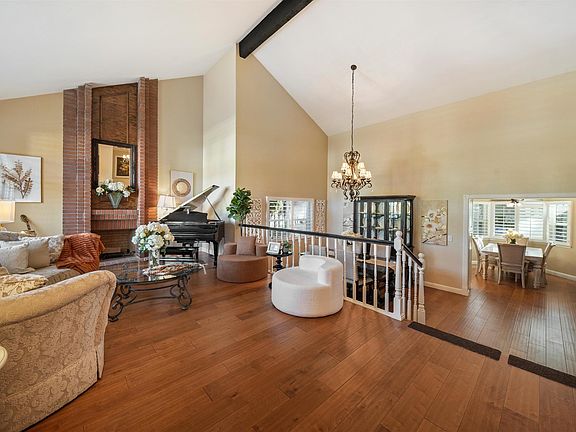 4th image of 34 Shetland Ct