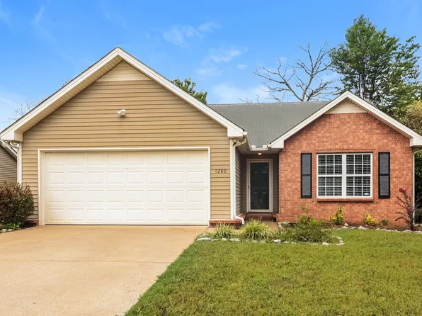 1280 Saint Andrews Dr, Murfreesboro, TN 37128