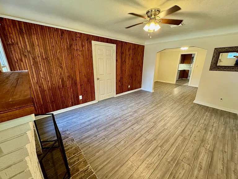 3102 College St — Photo 19