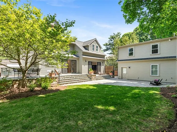 10 Pine Rd, Sharon, MA 02067