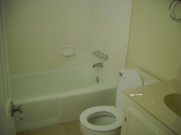 4th image of 2218 Shere Lynne Dr