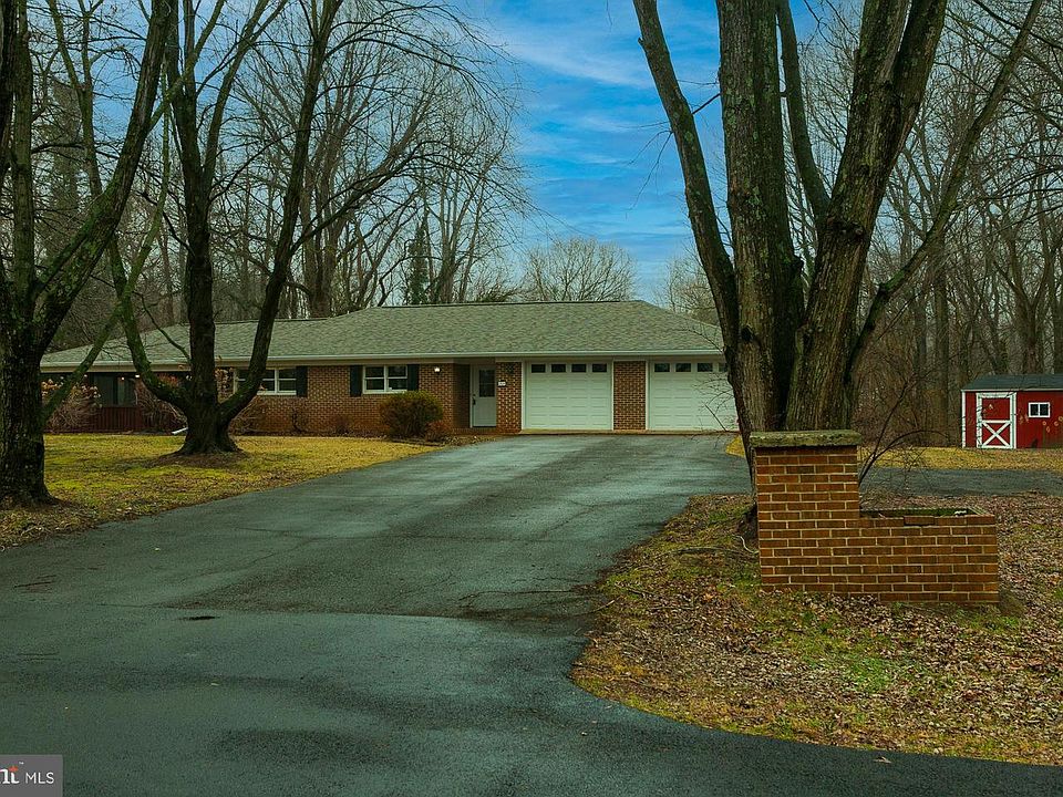 1st image of 35 Grant Rd