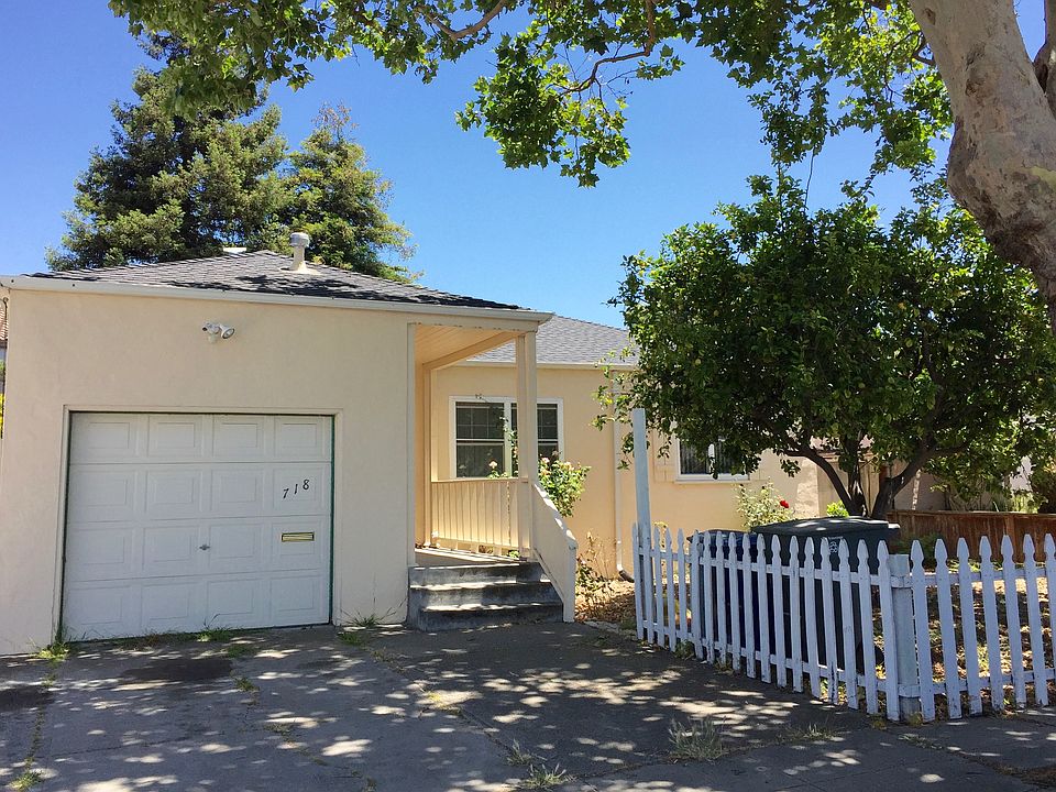1st image of 718 Douglas Dr