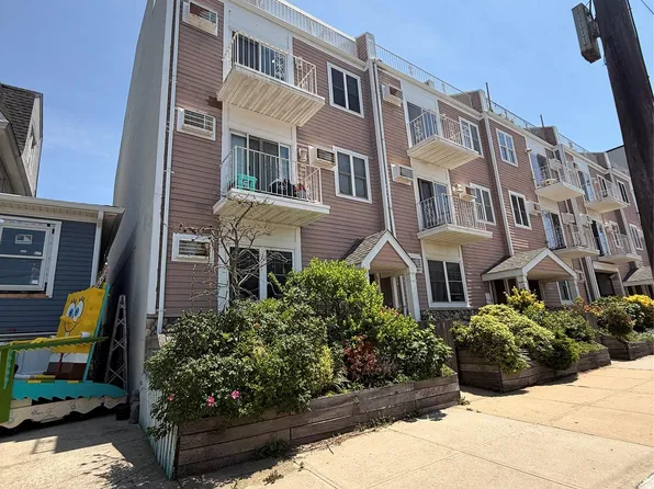138 Beach 92nd Street #1A, Rockaway Beach, NY 11693