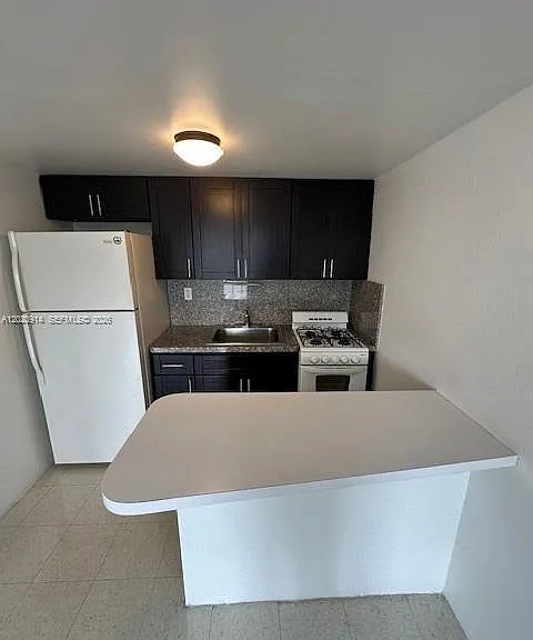 1400 S Douglas Rd #17 — Photo 7