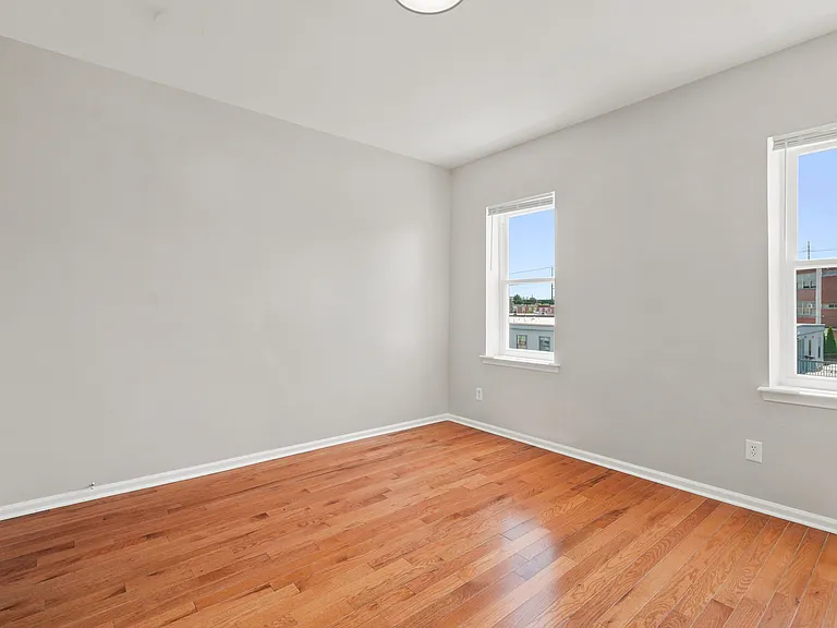 4271 Leidy Ave — Photo 23