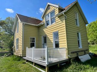 10103 W Powdermill Rd, Edwards, IL 61528