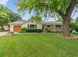 137 Atwood Dr, Mankato, MN 56001