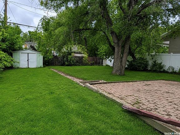 2nd image of 307 5th AVENUE W