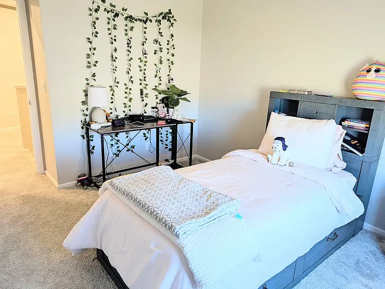 387 Courtfield Way — Photo 30