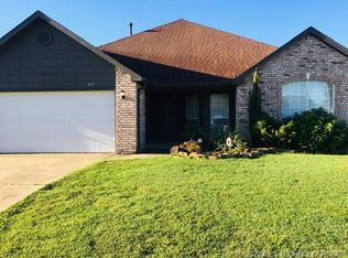 8417 E Lansing Ave, Broken Arrow, OK 74014