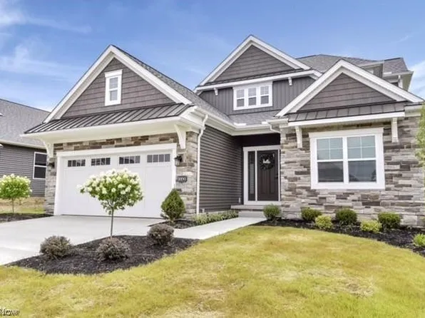 10150 Brookhaven Ln, Brecksville, OH 44141