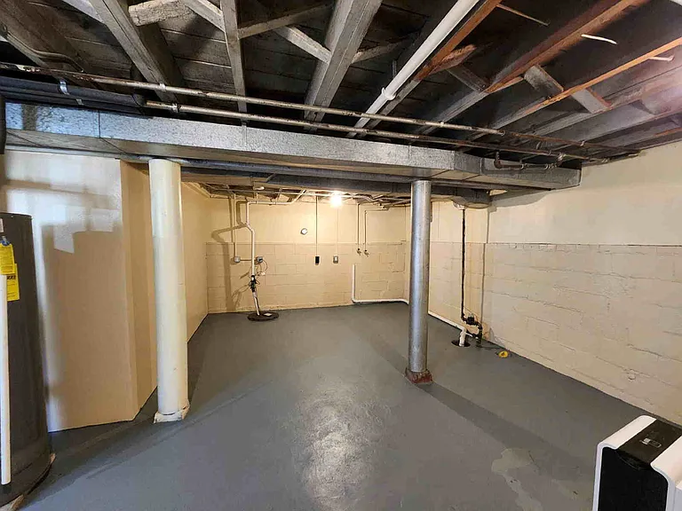 918 Osborn Ave — Photo 11