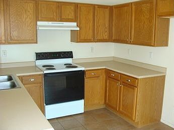 5th image of 3048 W Zachary Dr