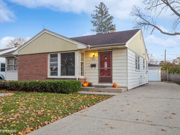 1265 Wayne Dr, Des Plaines, IL 60018