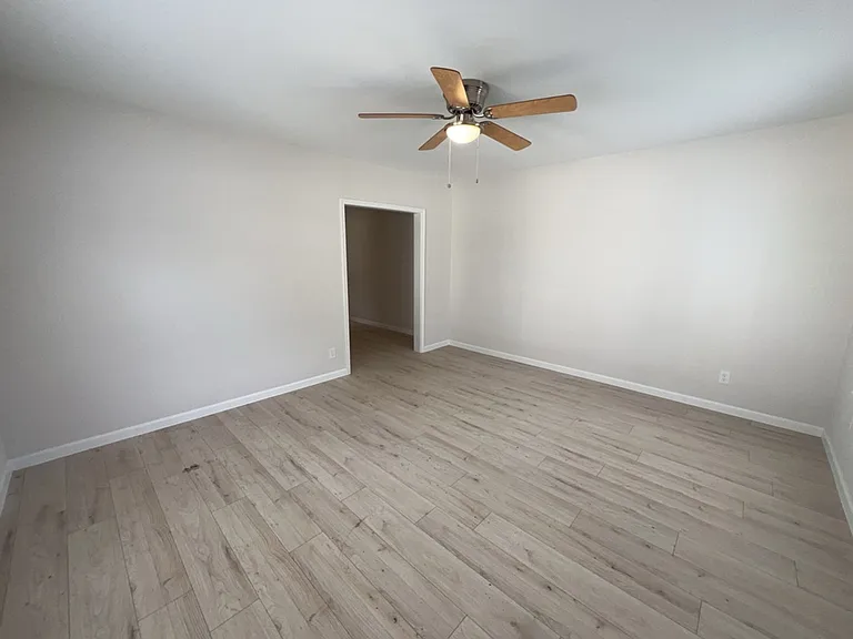 1008 Studewood St — Photo 3