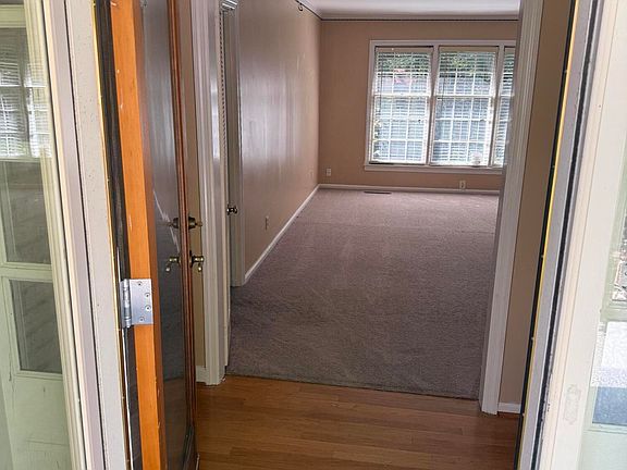 4th image of 211 Carbonton Rd