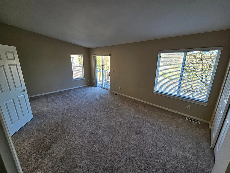 519 Cypress Ave — Photo 12