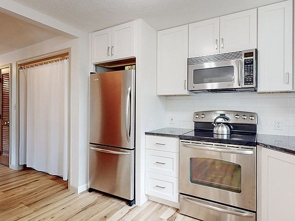 5th image of 48 Queensboro Ct