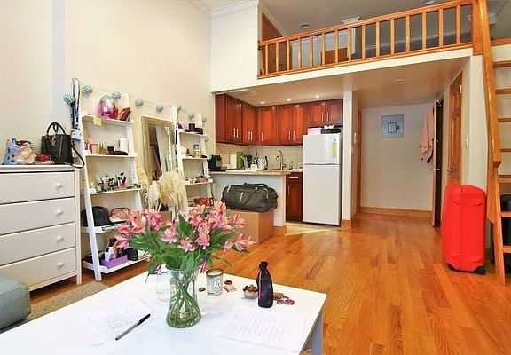 3rd image of 280 W 86th St APT 1F