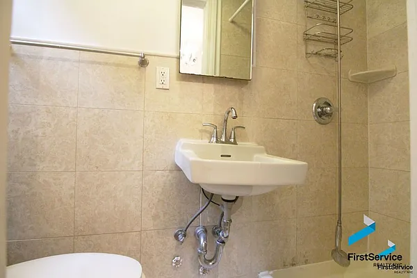 Rented by FirstService Realty (legacy) | media 20