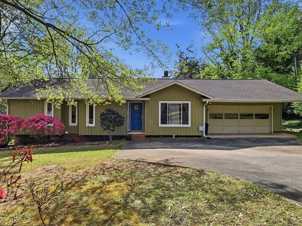 729 Alpine Dr, Seneca, SC 29672