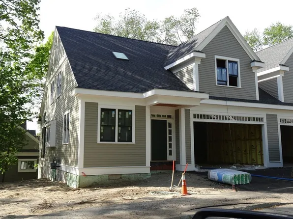 28 White Oaks Ln #28, Reading, MA 01867