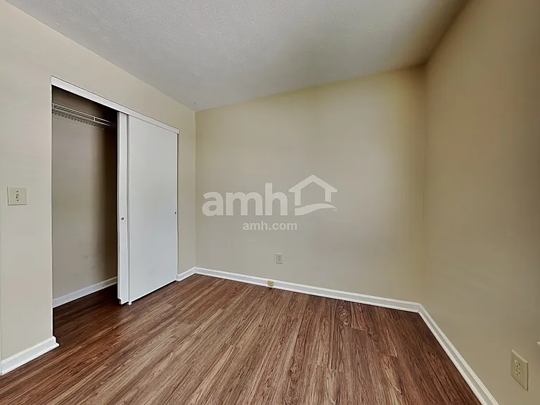 3659 Shorewood Dr — Photo 8
