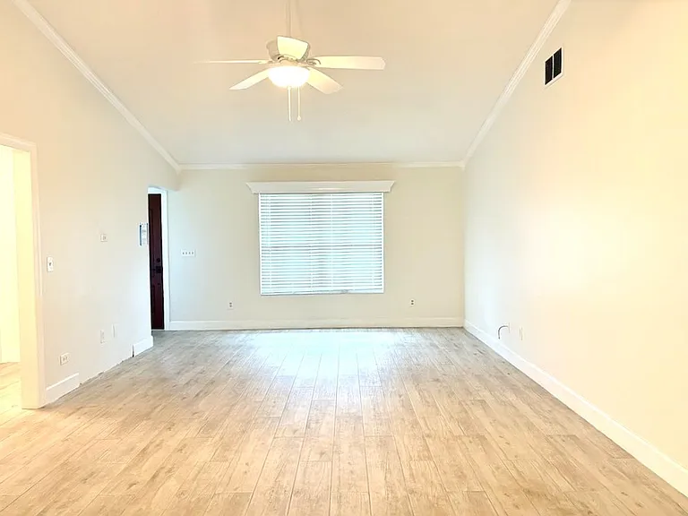 2 Brooke Station Dr — Photo 2