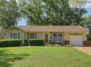 8811 W 94th St, Overland Park, KS 66212