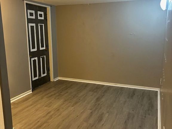 4th image of 667 E Kings Ln Unit 2