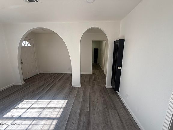 4th image of 45320 Kingtree Ave