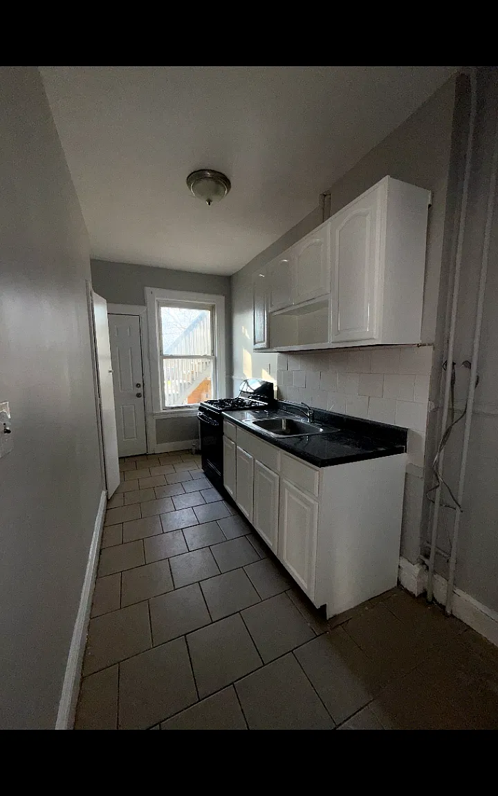1 bed, $1,595 — Photo 1