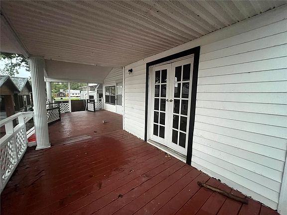 4th image of 22406 Teal St